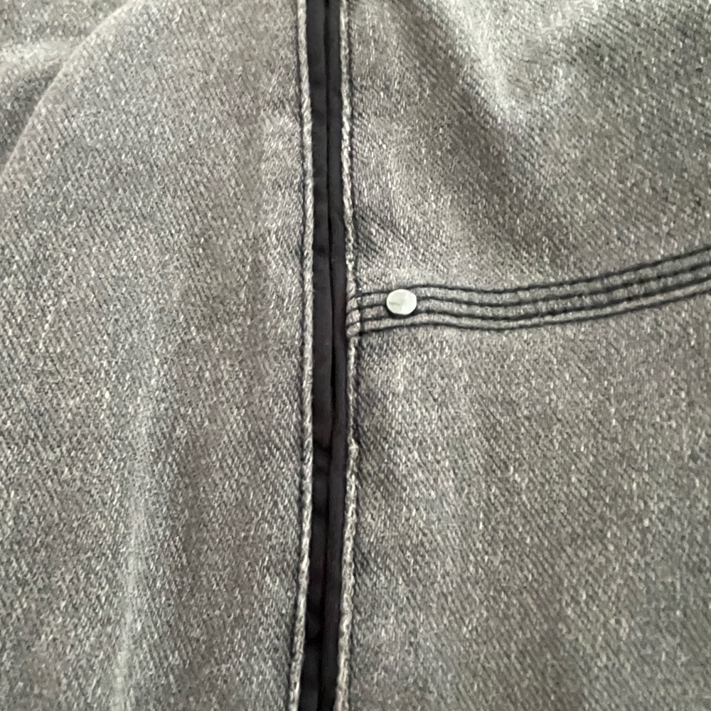 Lysse gray pants with detailing